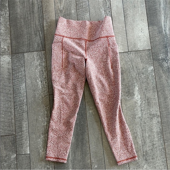 Athleta Salutation Stash Pocket Textured 7/8 High-Rise Orange Leggings Size Smal - Picture 7 of 7